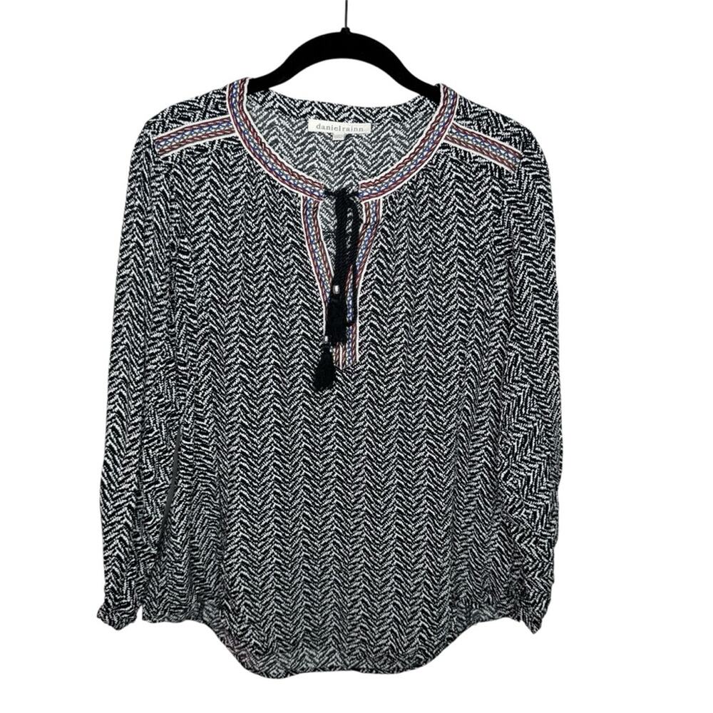 DANIEL RAINN / black white abstract boho embroidered trim peasant blouse / M